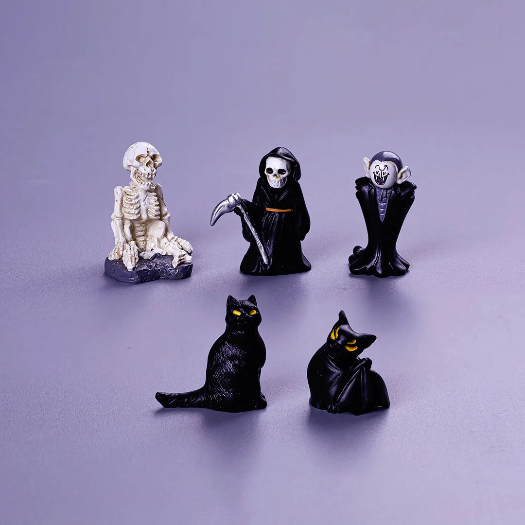 10pcs Halloween Dark Horror Series resin pendant diy Handmade Zombie Ghost Keychain mobile phone chain accessory Desktop trinket