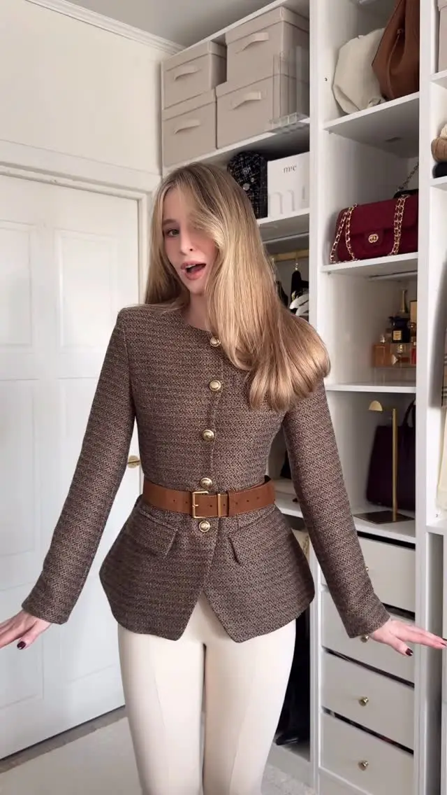 

Женское короткое пальто трапециевидной формы с однотонной талией, модное однобортное пальто с круглым вырезом и длинными рукавами, 2025 г., женская элегантная верхняя одежда, новинка