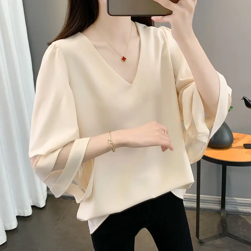 

2024 Summer New Women's Pullovers V-Neck Hollow Out Solid Color Spliced Gauze Flare Sleeve Fashion Elegant Loose Chiffon Tops