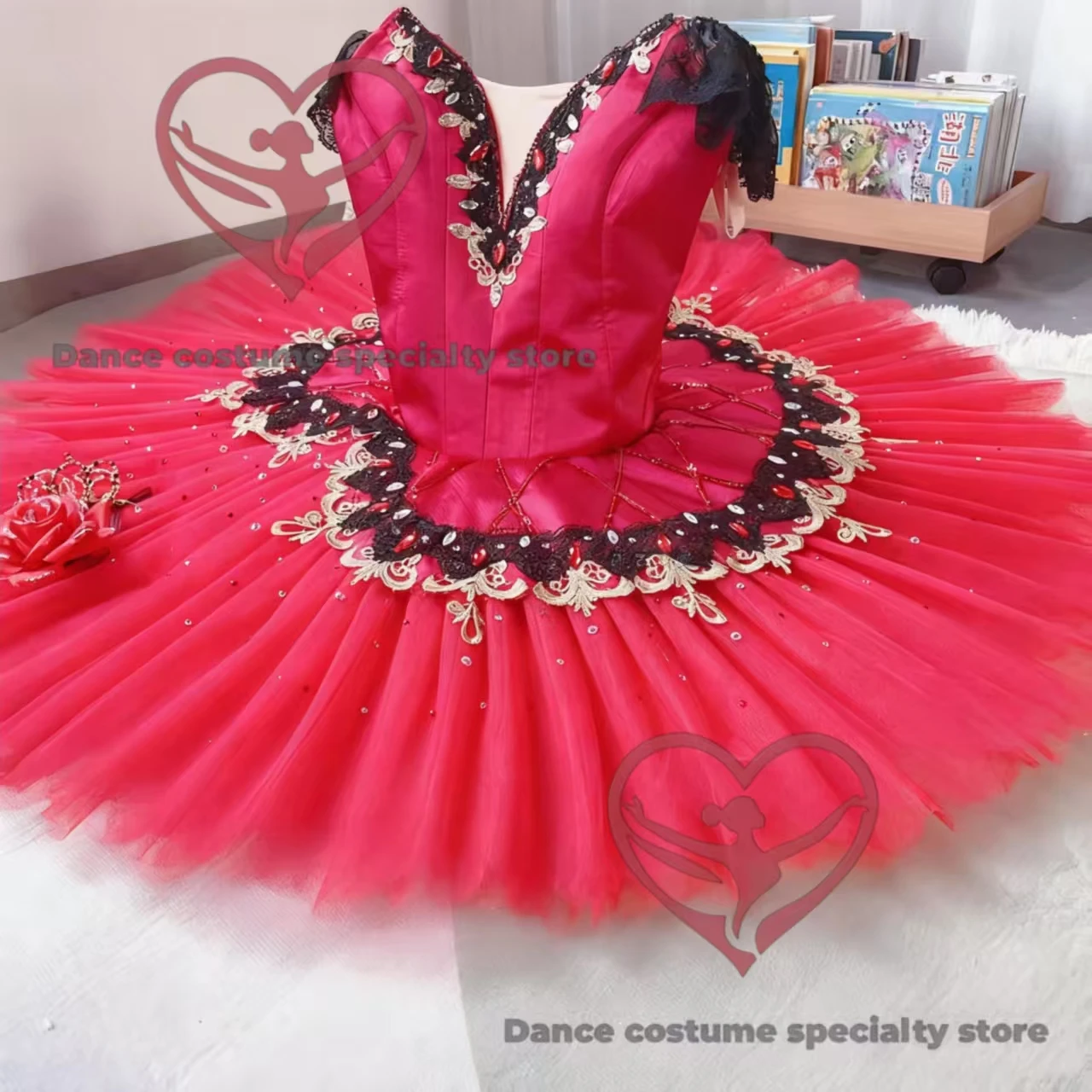 

Красная профессиональная балетная юбка-пачка на тему Дон Кихота по индивидуальному заказу для соревнований по выступлению для взрослых и детей и сценических выступлений