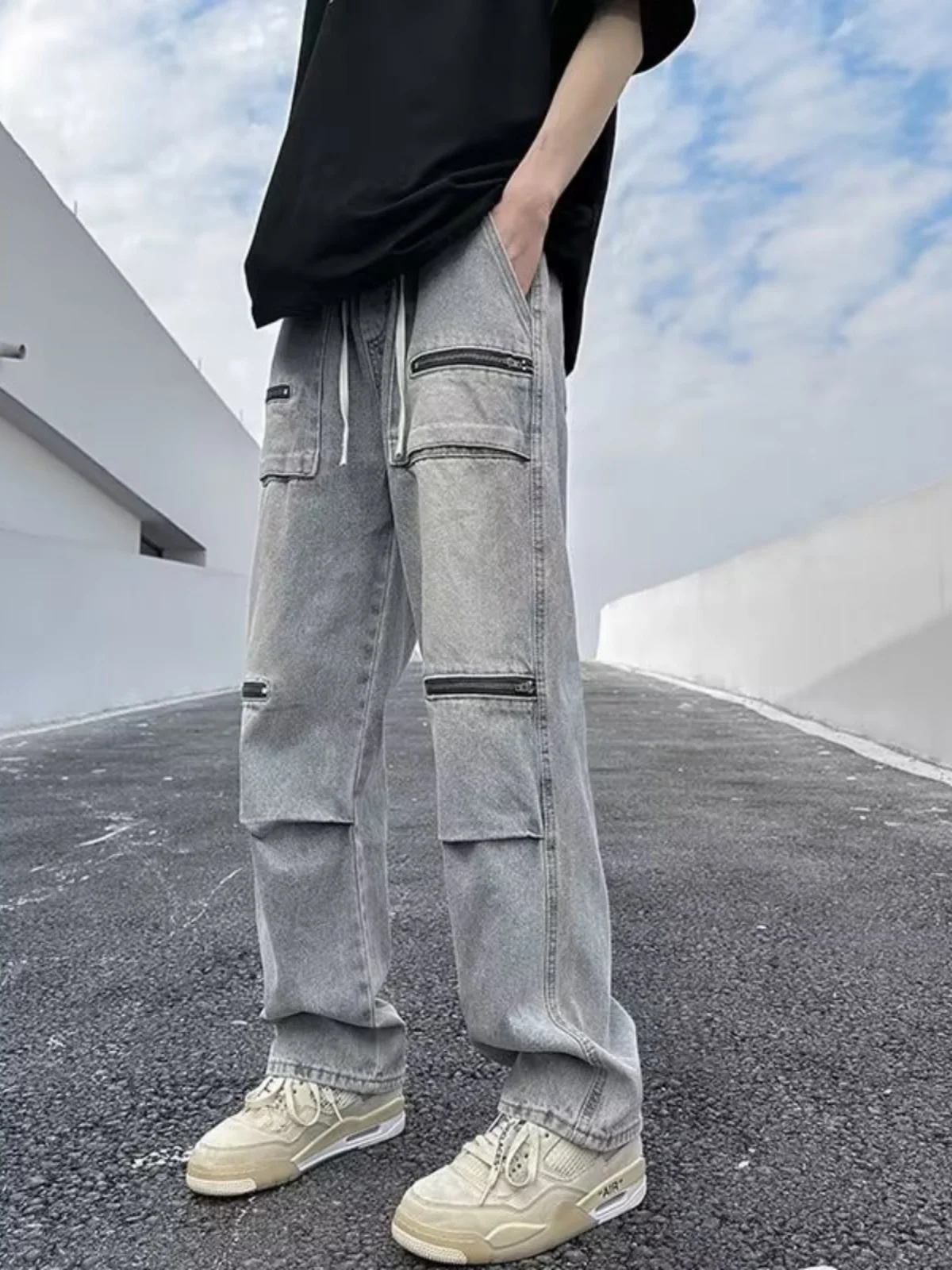 

Trendy Workwear Style Men's Jeans Multiple Pockets Straight Leg Casual Long Pants Washed Denim mid Waist Zipper Fly Youthful