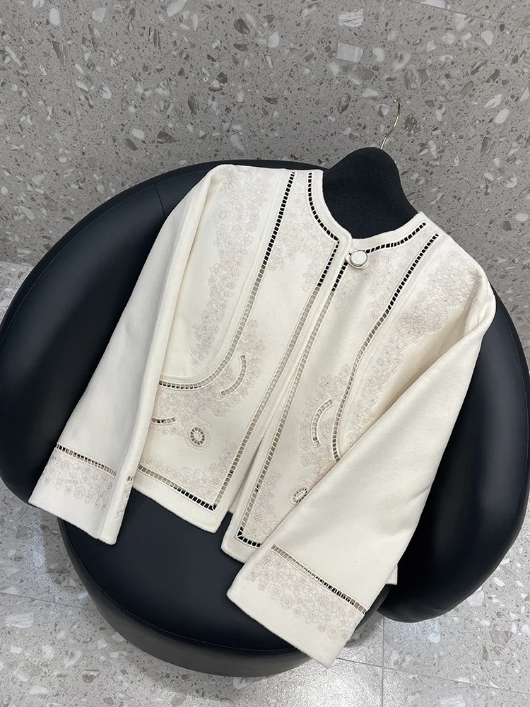 

White Heavy-Duty Embroidered Short Double-Faced Cashmere Coat Oversized Jacket