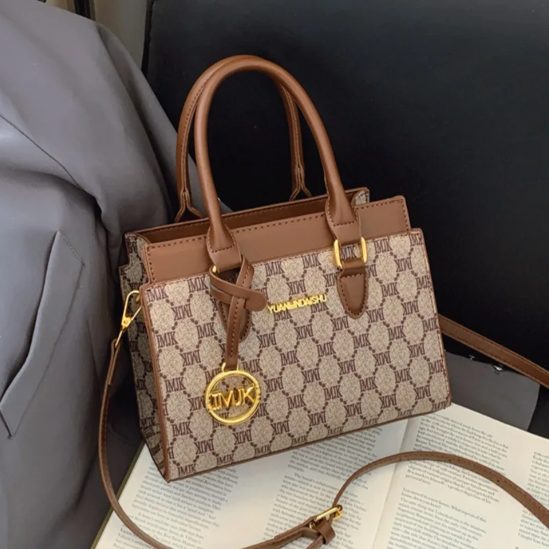 

Winter Classics Luxury Designer Shoulder Women's Bag New Printed Commuter Versatile Temperament Handbag Women's Messenger Bag