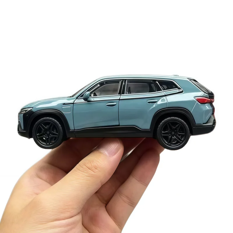 1/36 simulation alloy SUV toy car, return car model, desktop decoration gift view 5