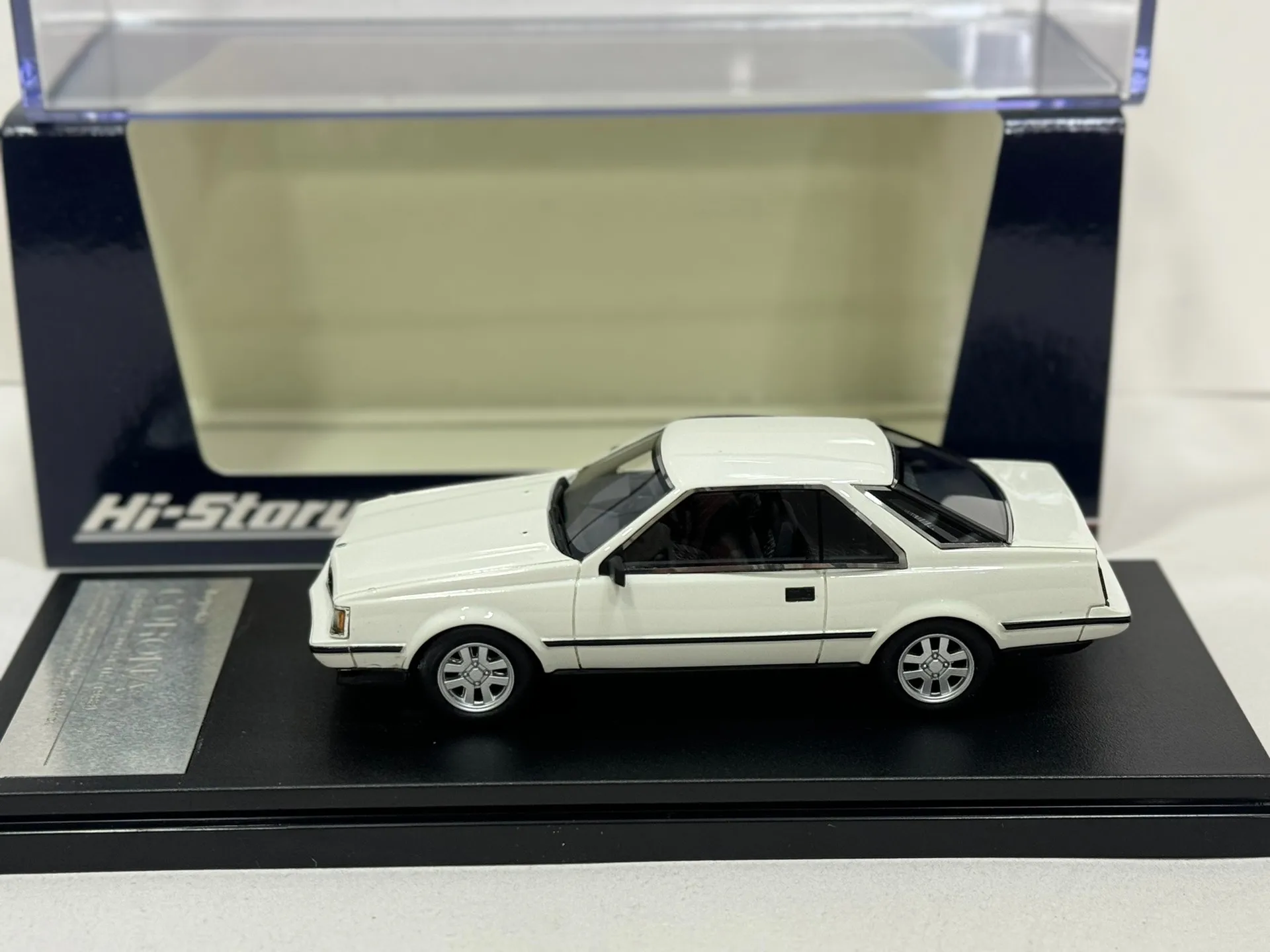Flaws Broken Window Diecast Hi Story 1/43 Scale Toyota Corona Resin Car Model Collectible Toy Gift Souvenir Display  Ornament