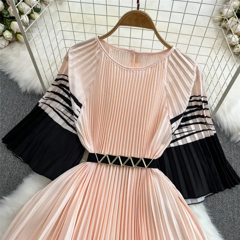 Luxury Elegant Women Long Dress For Women Bat Sleeves Round Neck Waist Waist Slim A-Line Positioning Print Pleated Dress C059