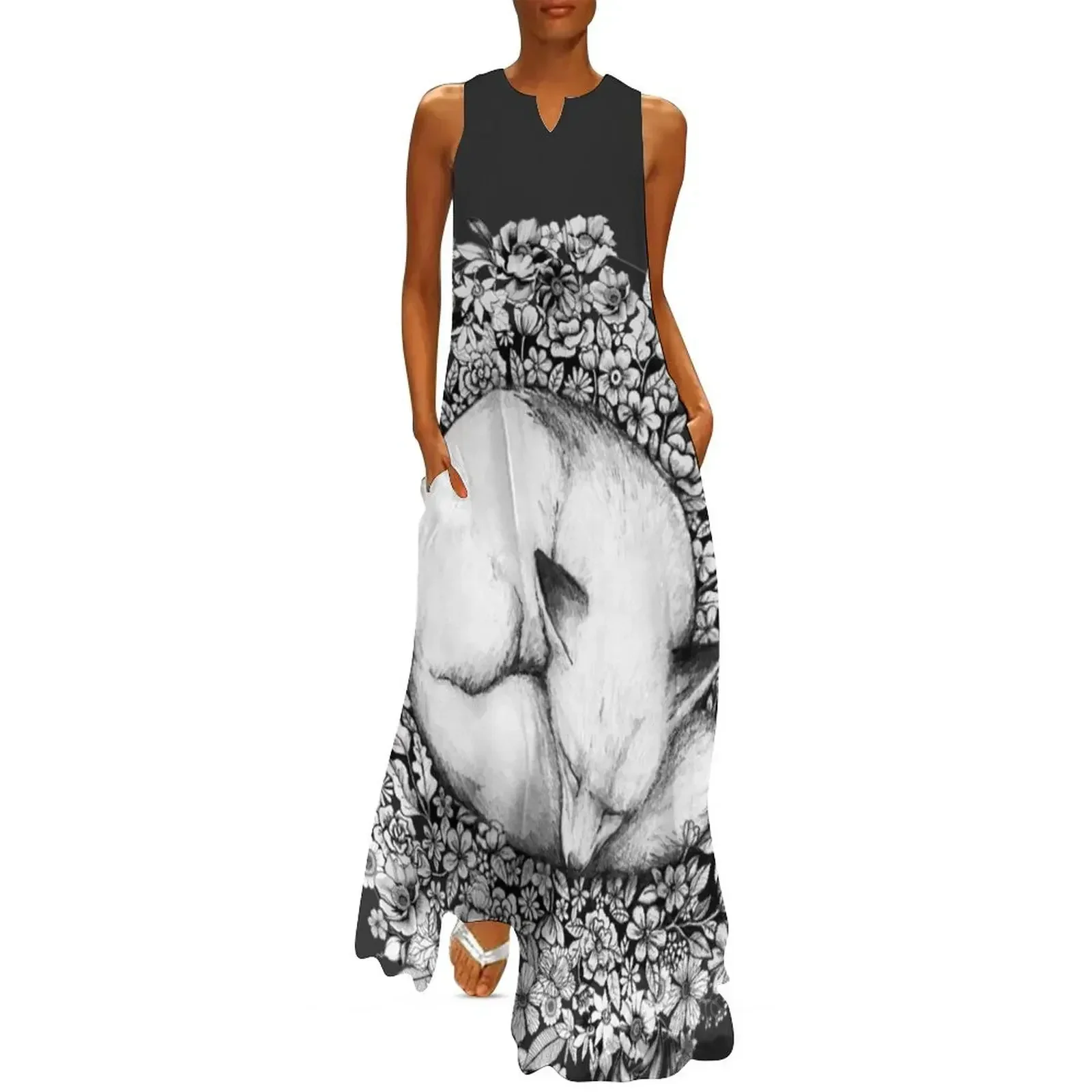 

Fox Sleeping in Flowers Long Dress beach dress birthday dress Clothing women's clothing summer 2025 novelties