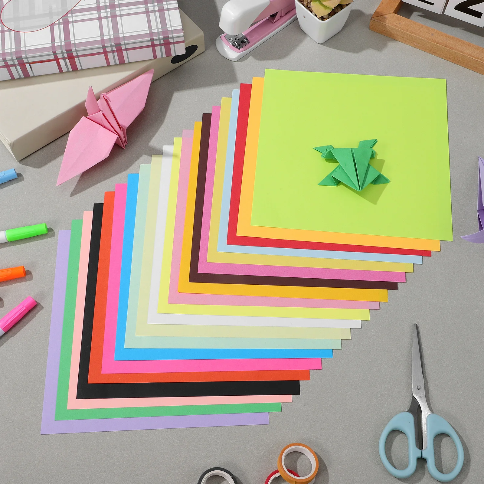200Pcs Origami Paper Set Assorted Colors Thick Cardstock Square Sheets for Scrapbooking Crafts Mixed Color Origami Paper