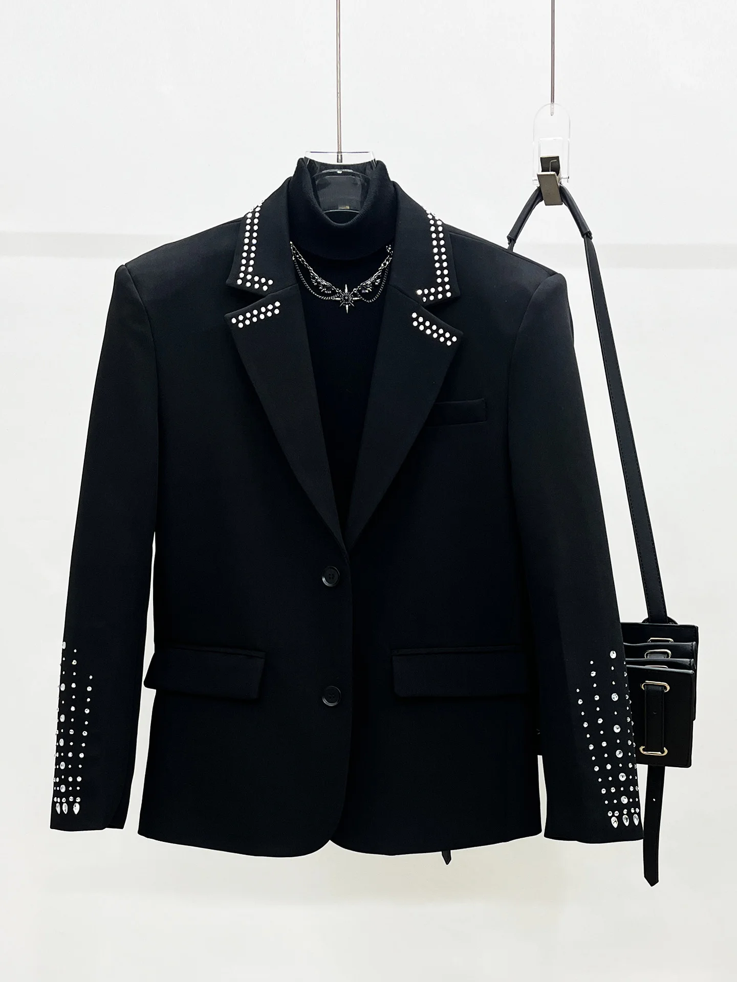 

Корейский модный мужской пиджак с тяжелыми стразами, свободный крой, с подплечниками, в западном стиле, верхняя одежда, трендовый дизайн