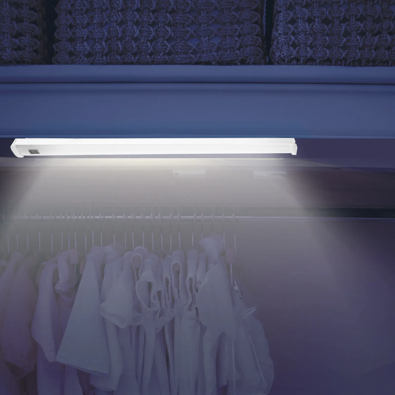 

1 шт. Умная светодиодная лента с датчиком движения, белая, 30 см, инфракрасный индукционный настенный светильник для дома, офиса, гардероба, подсветки под шкафами