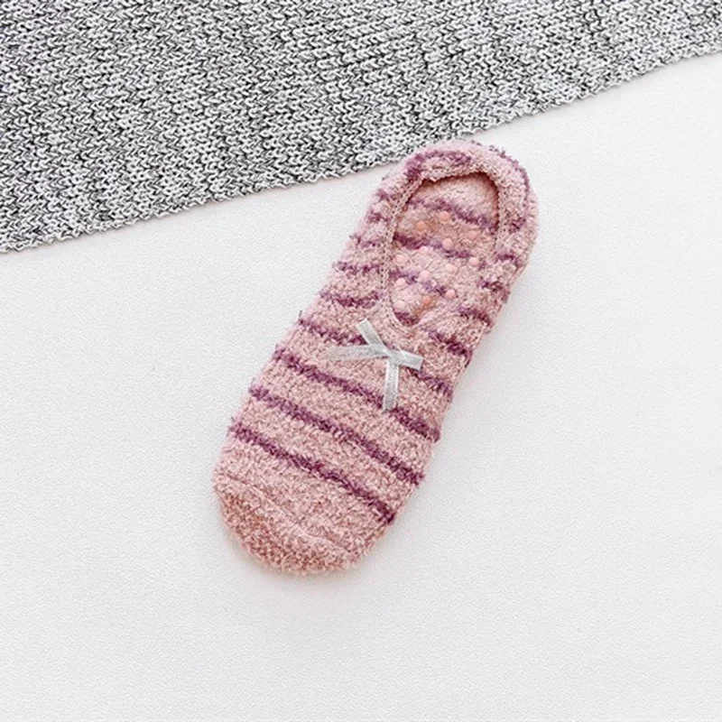 Fuzzy Cute Coral Fleece Socks Stripe with Bow Home Sleeping Warm Soft antiscivolo peluche Slipper Socks Fluffy microfibra Thick Gift