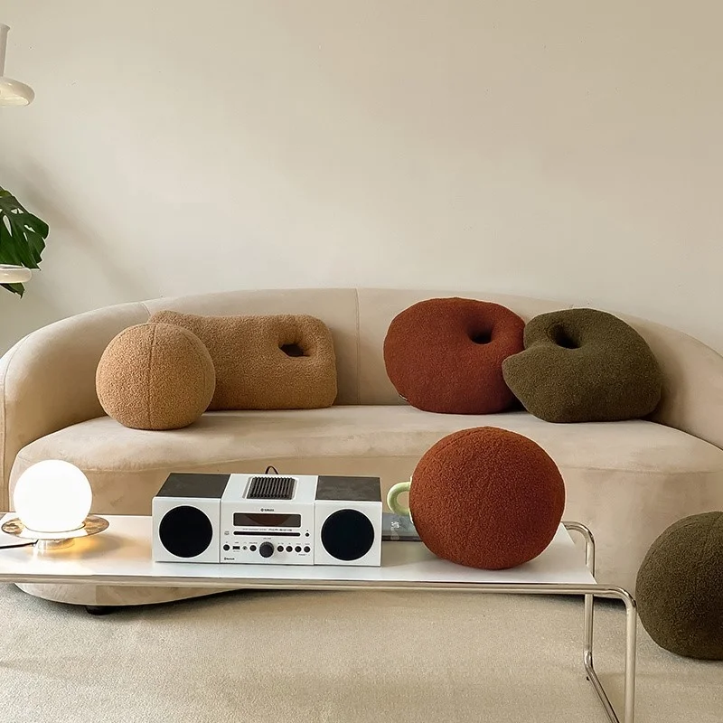 autumn-winter-retro-mocha-color-system-simple-wabi-sabi-sle-teddy-velvet-wool-curl-decorative-pillow-sofa-cuion