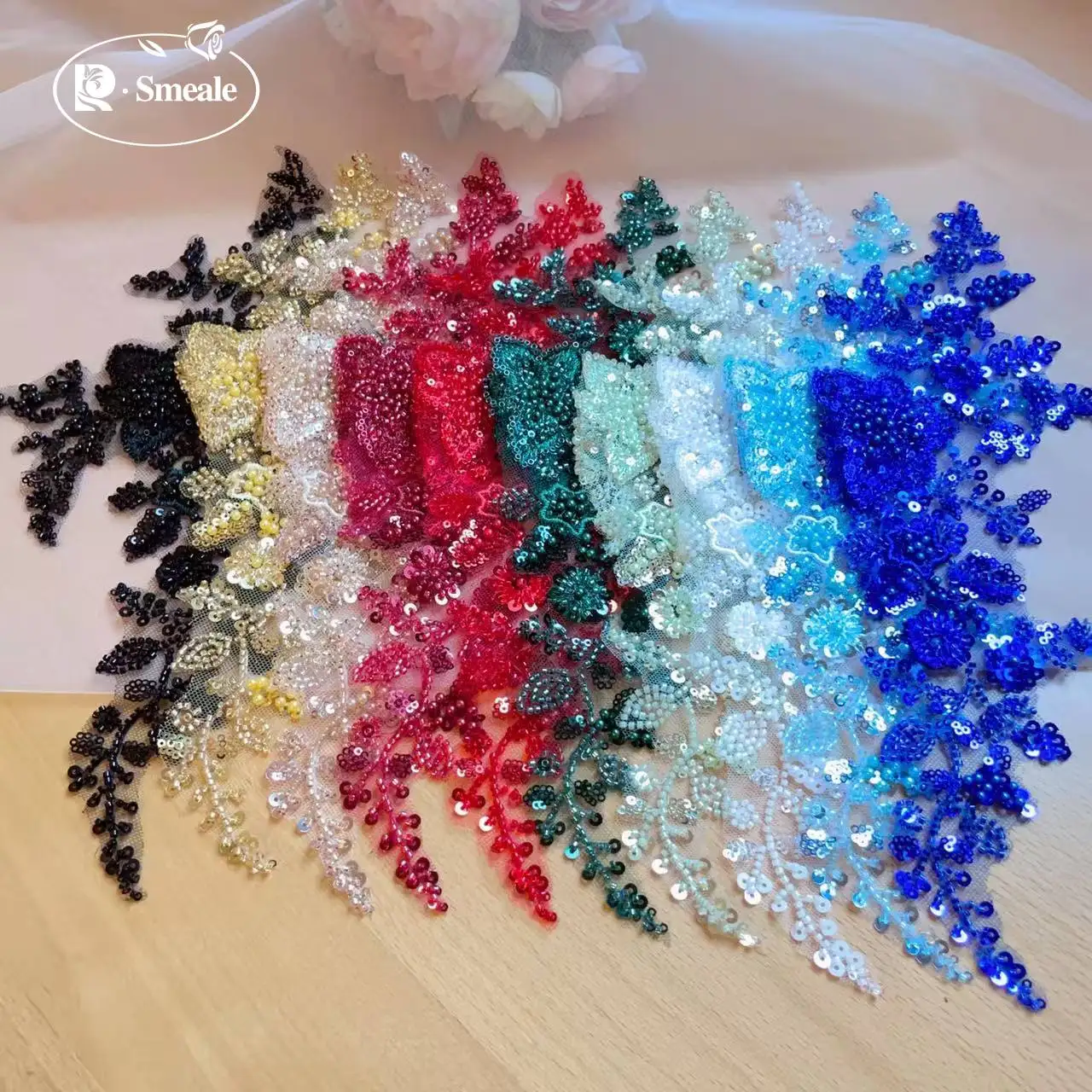 17*33CM, 10-farbige Perlen-Pailletten-3D-Blumenspiegel-Applikation. Abendkleid aus Spitzenstoff. Produktionsmaterial für Aufnäher, Dekoration, Kleidung – Detail 1