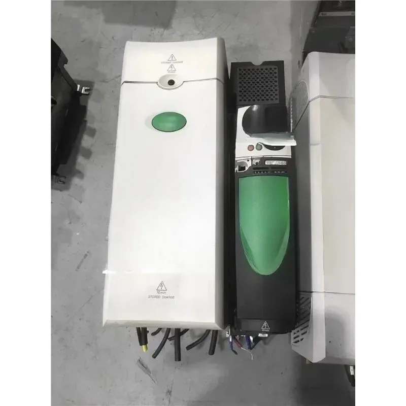 

Disassemble CT frequency converter SP4402 AC driver 30kw SP4402 function pack ready for stock