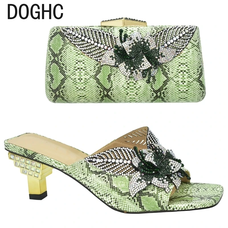 

Newest Italian Shoe and Bag Set 2024 African Shoes with Bag Women Party Pumps Decorated with Rhinestone Plus Size Shoes Luxury