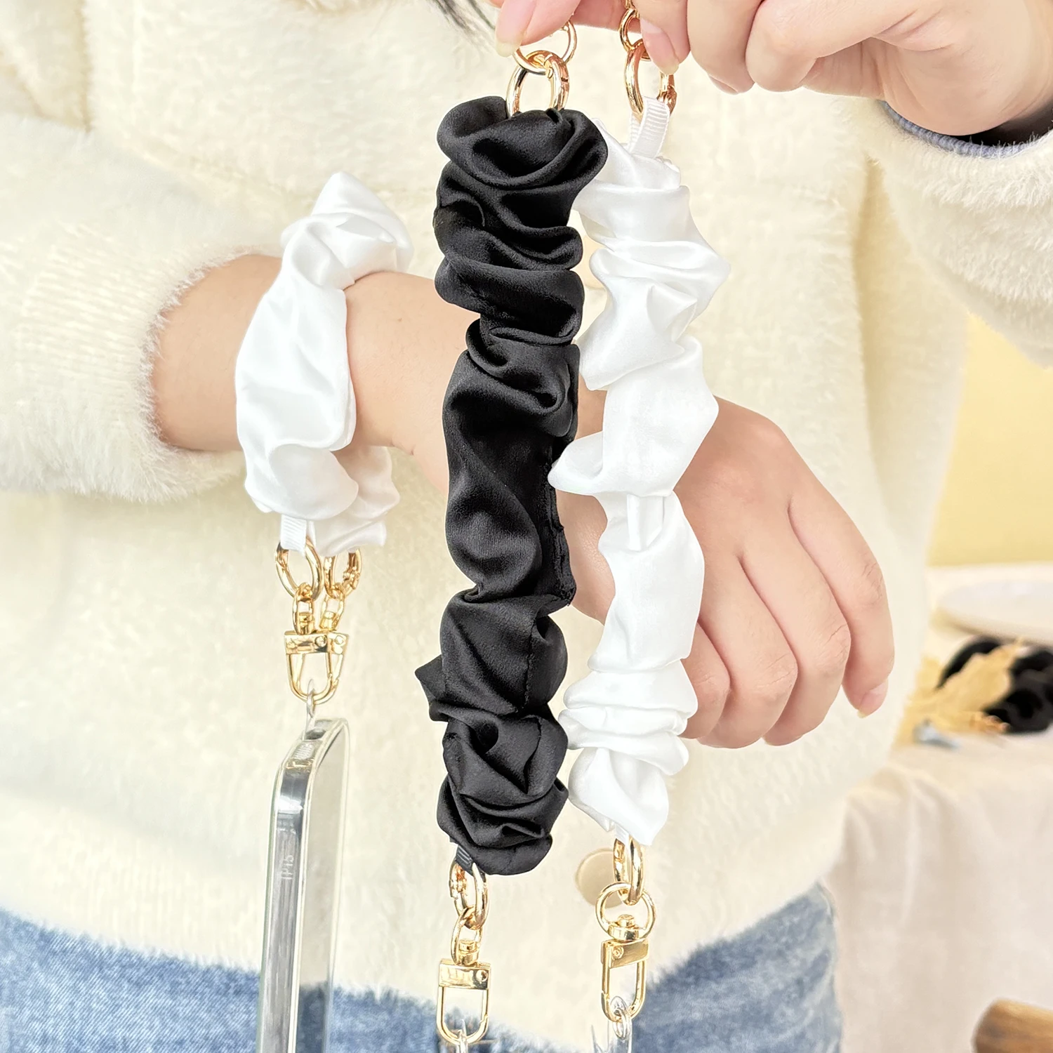 Soft Silk Wrist Phone Lanyard Straps Short Hanging Chain Ring Cord with Patch Portable Anti-lost Detachable Rope Keychain