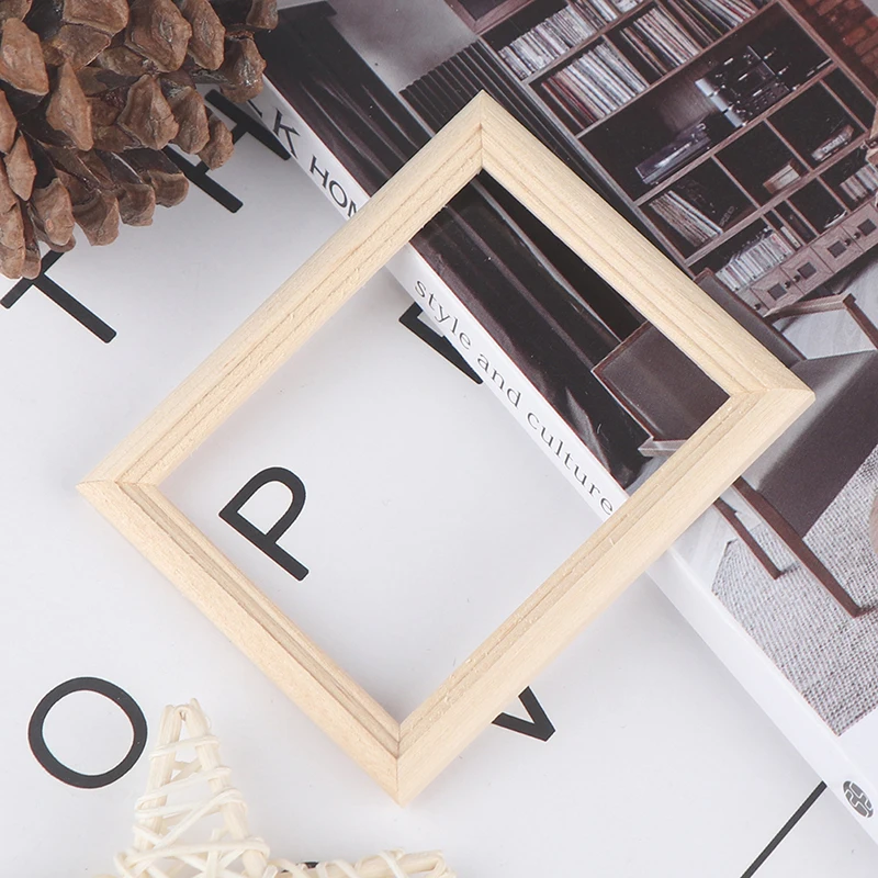 

1:12 Dollhouse Miniature Wooden Photo Frame-Wall-Mounted Picture Frame for Miniature Room Displays & Dioramas