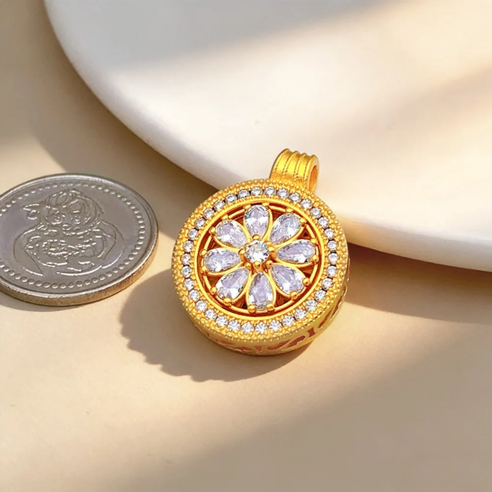 Sunflower compass necklace light luxury small collar bone chain female style 9999gold