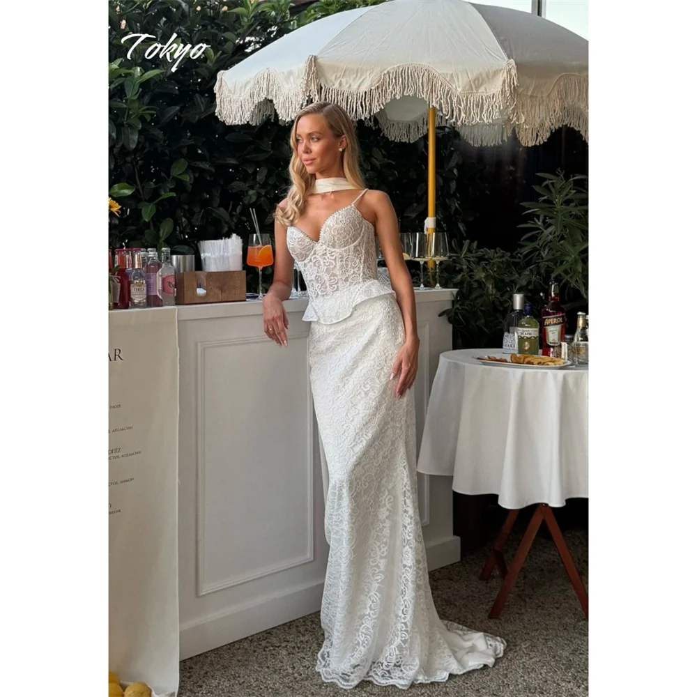 Tokyo Maßgeschneiderte weiße Brautkleider mit Spaghettiträgern, ärmellose Meerjungfrau-Brautkleider 2025, elegante Brautkleider mit Hofzug