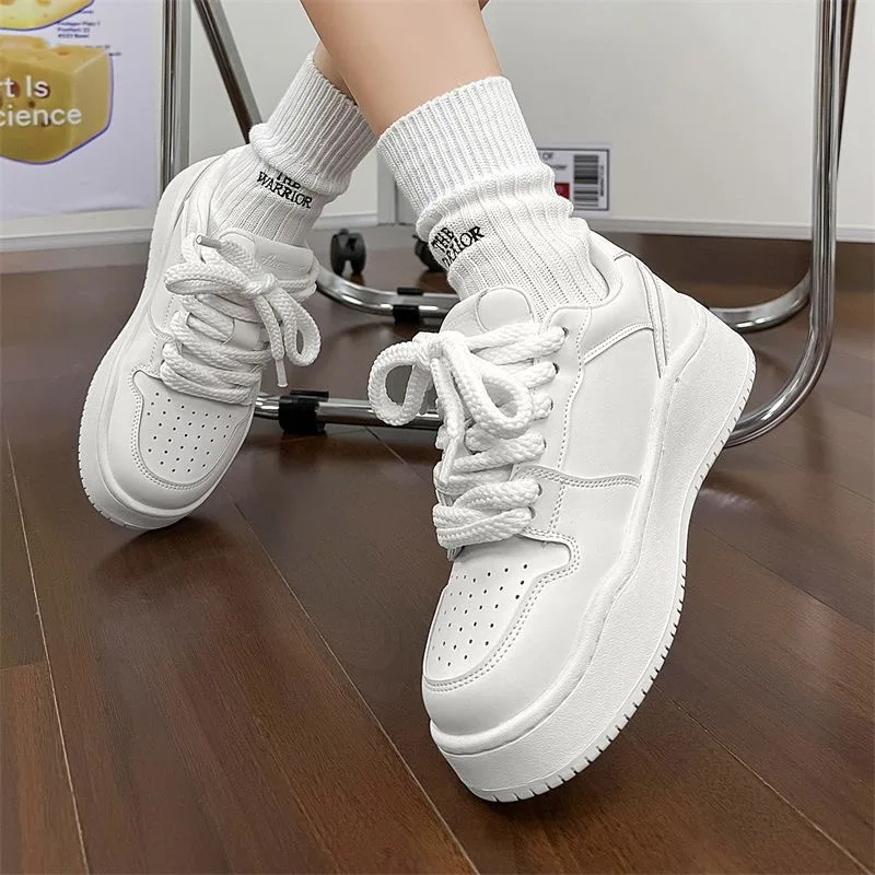 Streetwear Skateboard Shoes Men Women Comfy Platform Casual Sneakers Outdoor Men's Skate Shoes Non-slip Height Increasing Shoes