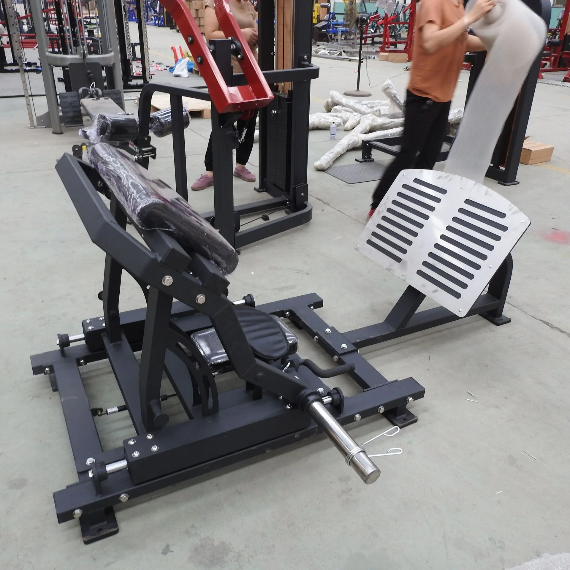 Machine d'entraînement de pont de fessier, propulseur de poussée d'exercice de hanche, équipement de gymnastique commercial de forme physique