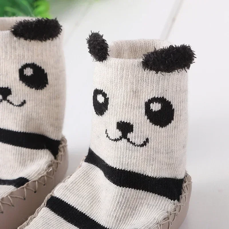 Calcetines de invierno con dibujos de animales para niños y niñas recién nacidos, zapatos bonitos para niños pequeños, calcetines de piso con suela