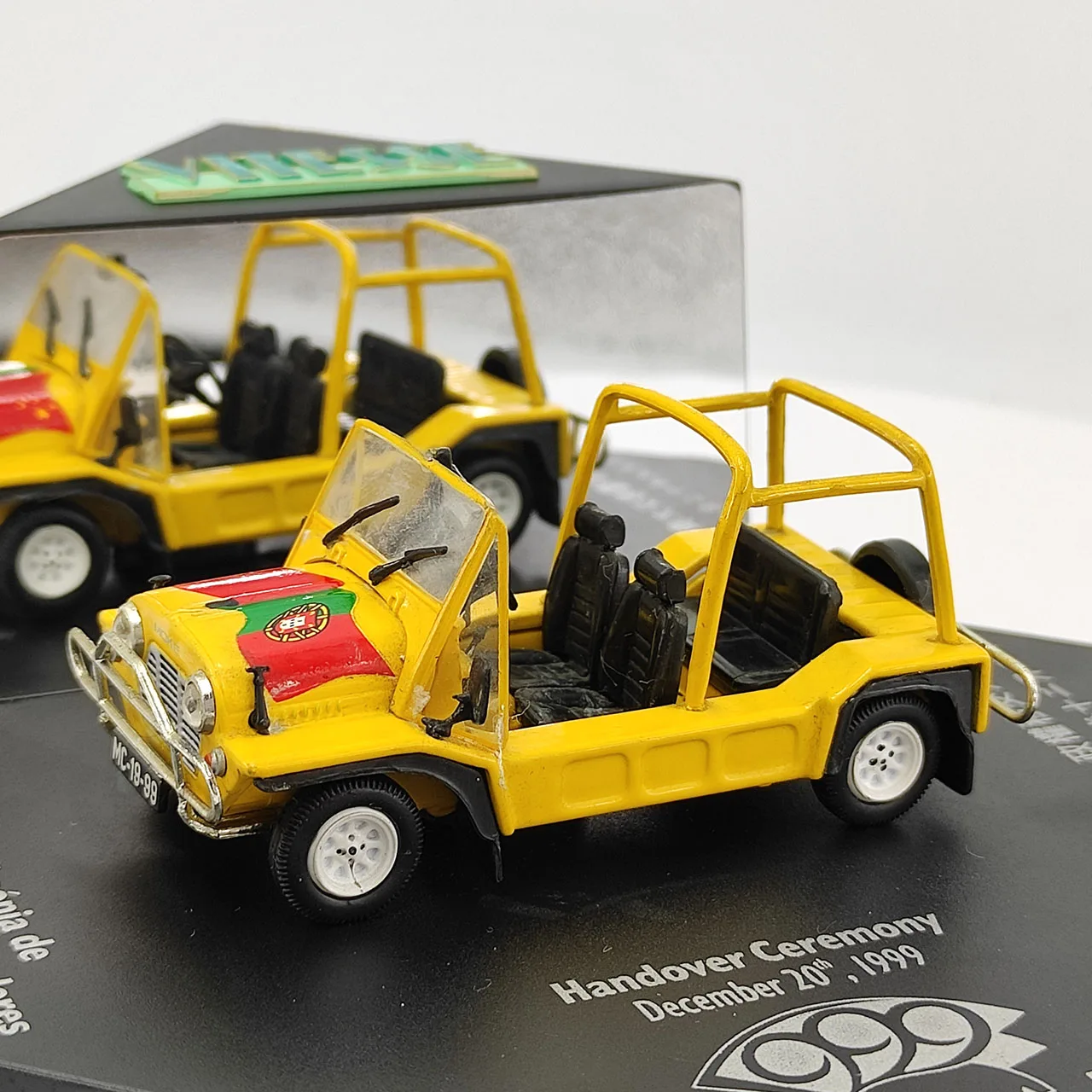 

Коробка с трещинами, литая под давлением, масштаб 1:43, церемония поводка, декабрь 20, 1999 г., модель автомобиля из сплава, Коллекционная игрушка, подарок, сувенирный дисплей