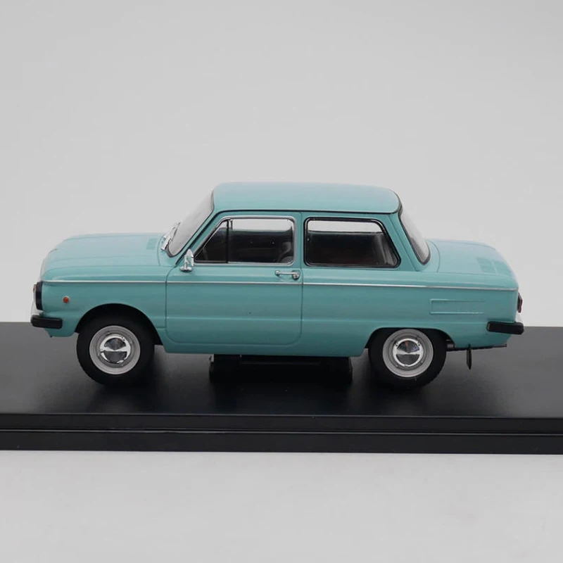 

Ixo 1:24 ZAZ-968M 1979, модель автомобиля из сплава, изысканная коллекция для взрослых, игрушка для мальчика с статическим дисплеем