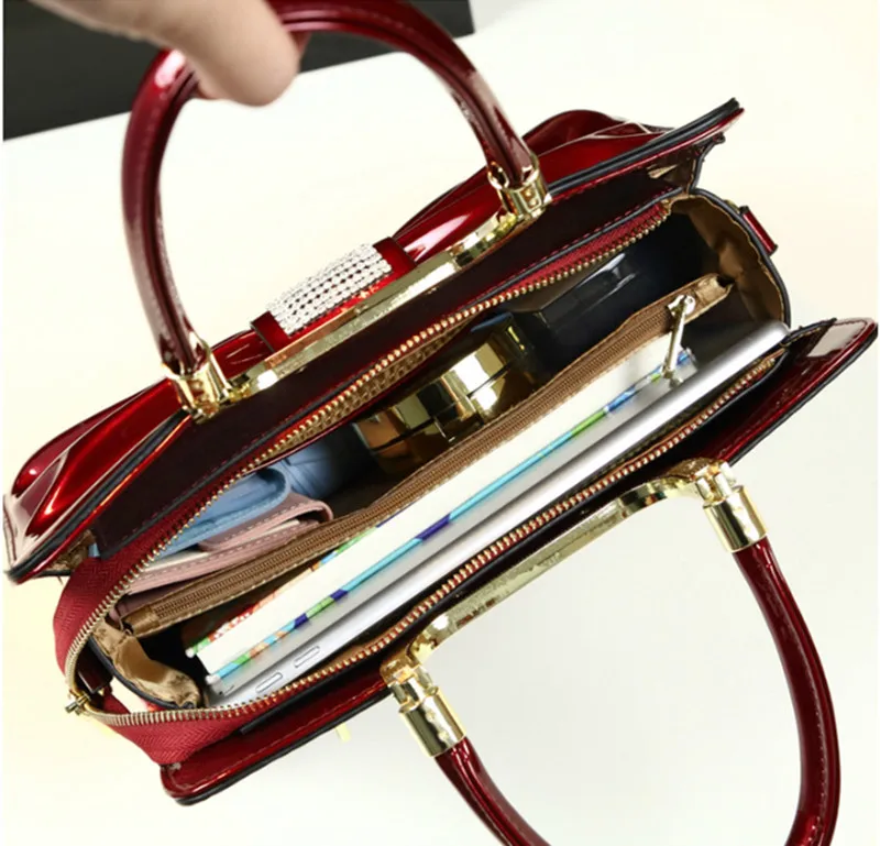 2024 bolsos de noche de cuero brillante de diseñador de lujo para mujer, bolso de hombro tipo bandolera informal para mujer, bolsos con pajarita de diamantes a la moda