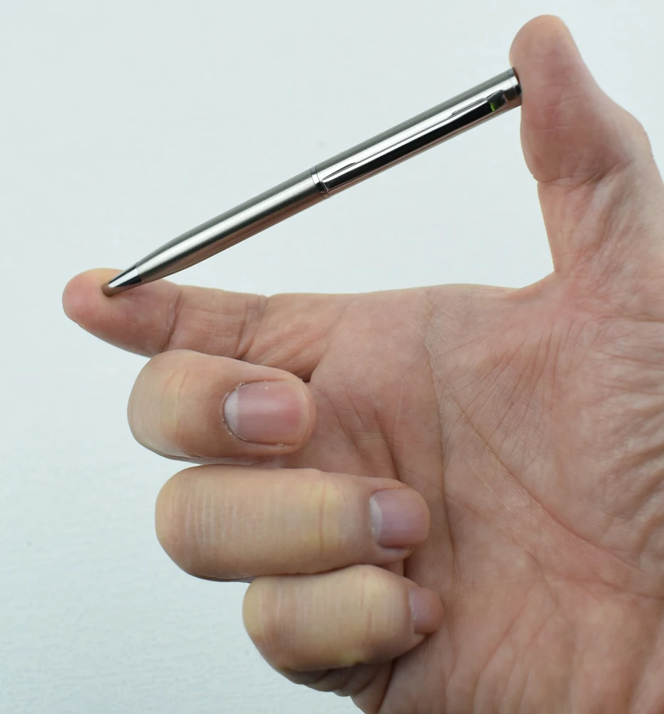 Mini-Kugelschreiber aus Metall mit gedrehtem Aktiv – 0,7 mm feine schwarze Tinte aus Edelstahl im Taschenformat, Büro- und Schulbedarf – Detail 2