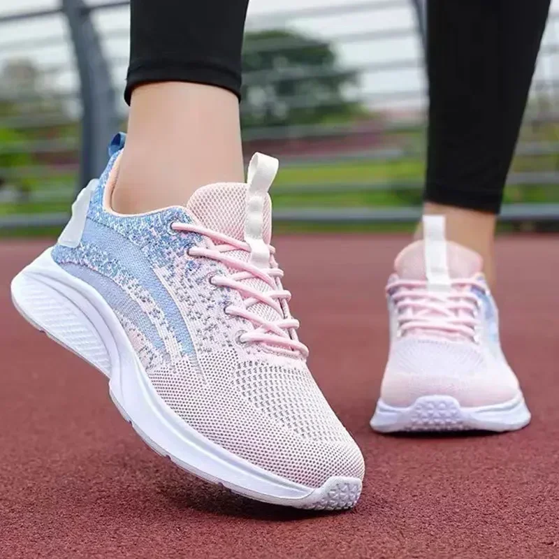 

Spring and Summer New Trend Sports and Leisure Women's Shoes Outdoor Soft Soled Comfortable Running Low Top Mesh Shoes