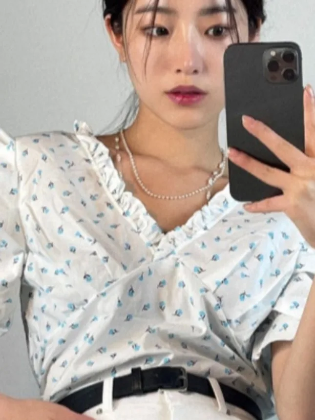 유행 신선한 꽃 레이스 캡 슬리브 v 넥 쇼 어깨 슬리밍 버블 슬리브 탑 여성 프랑스 스타일 반팔 셔츠