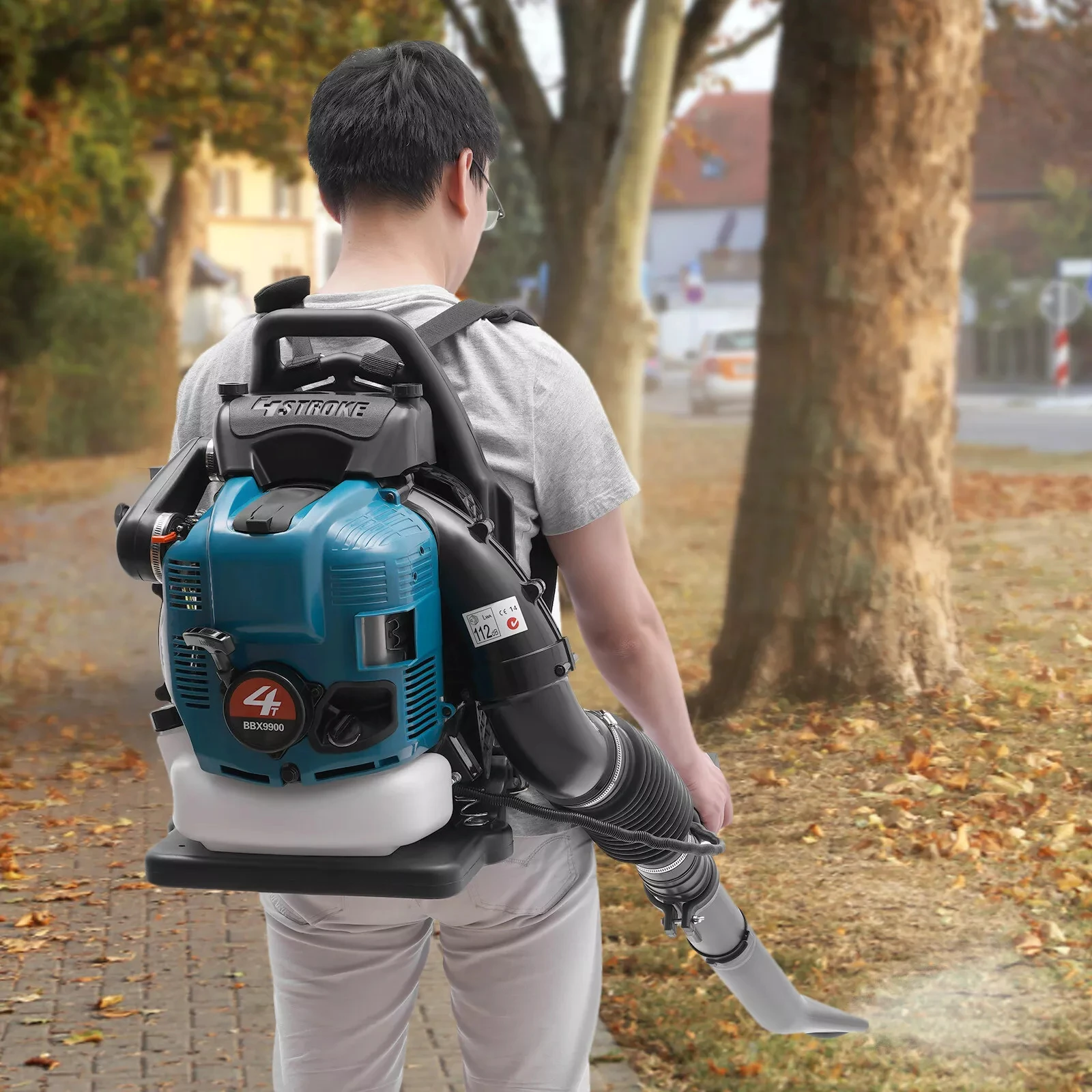 

Blue four-stroke backpack leaf blower, high-power gasoline drive, strong wind, suitable for garden cleaning/forest firefighting/