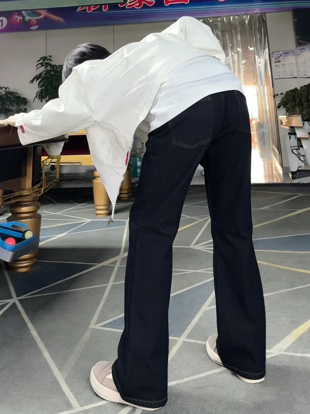 

Мужские джинсы Original Blue Denim: весенний OOTD, зауженные, удлиняющие ноги, с идеальной посадкой, слегка расклешенные, повседневные, прямые штанины