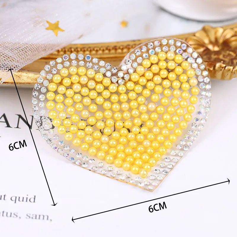 5 Stück Herzförmige Perlen-Applikationen mit Diamantkante für Kleidung, Taschen, Schuhe, Socken - Valentinstag-Accessoires – Detail 6
