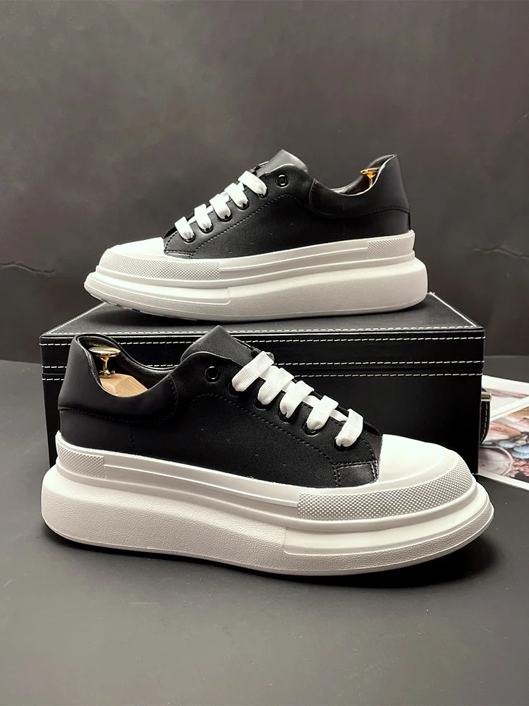 

Trendy Men's oes Summer Indoor Heightening Sports Leisure Board oes Faionable All-Match Thi Bot White Sneakers