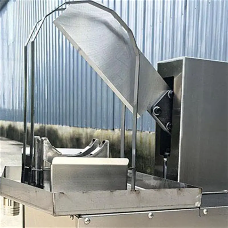 

Easy to Operate Coconut Shell Cutting Machine Stainless Steel Coconut Water Machine