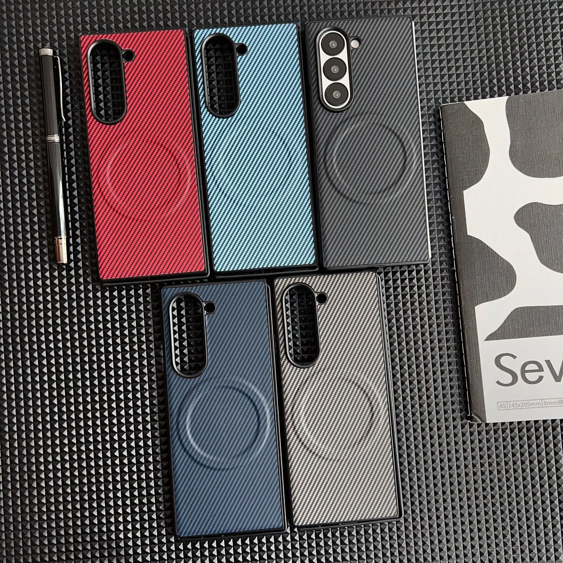 

Магнитный чехол с текстурой углеродного волокна для Samsung Z Fold 7, чехол для телефона Magsafe с зарядкой, противоударная текстура кевлара для Galaxy Fold 6 5 4 3