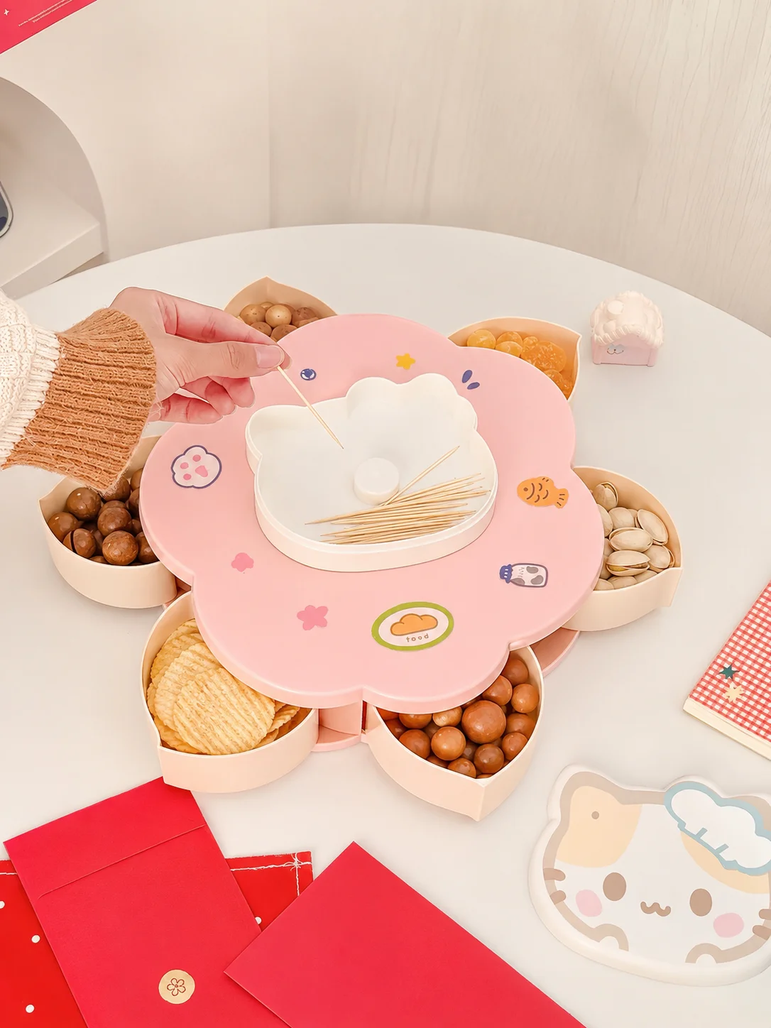 回転式のかわいい漫画柄の仕切り付きスナック収納トレイ、食品グ - Food Snacks Items のレビューと価格