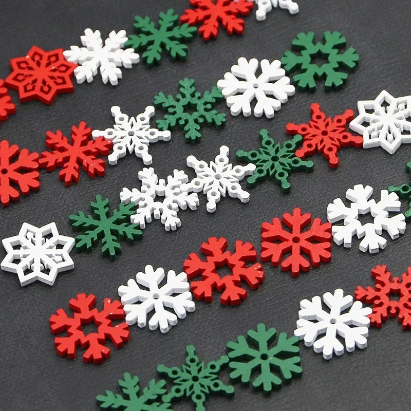 Hot 100pcs 20mm Christmas Snowflake Wood Chips Colorful Diverse New Year's Holiday Party Window Decoration Props Toys DIY