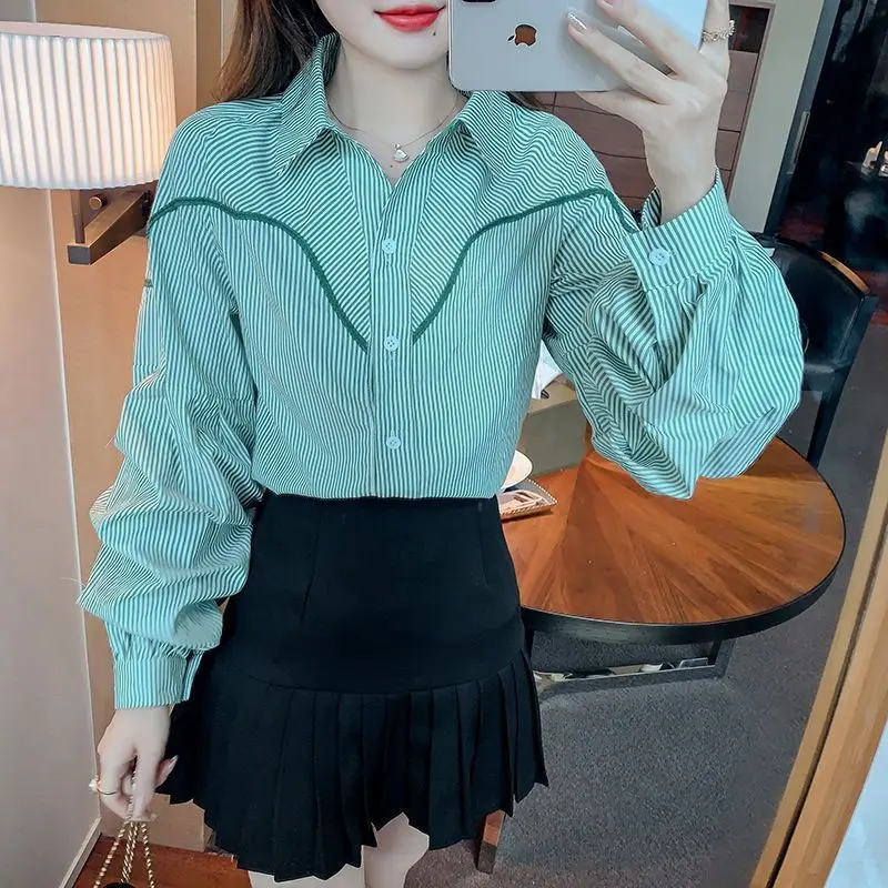 Retro Chic 2024 Autumn New Spliced Polo Neck Lantern Sleeves Ruched Striped Blouses Women\'s Loose Casual Single Breasted Shirts