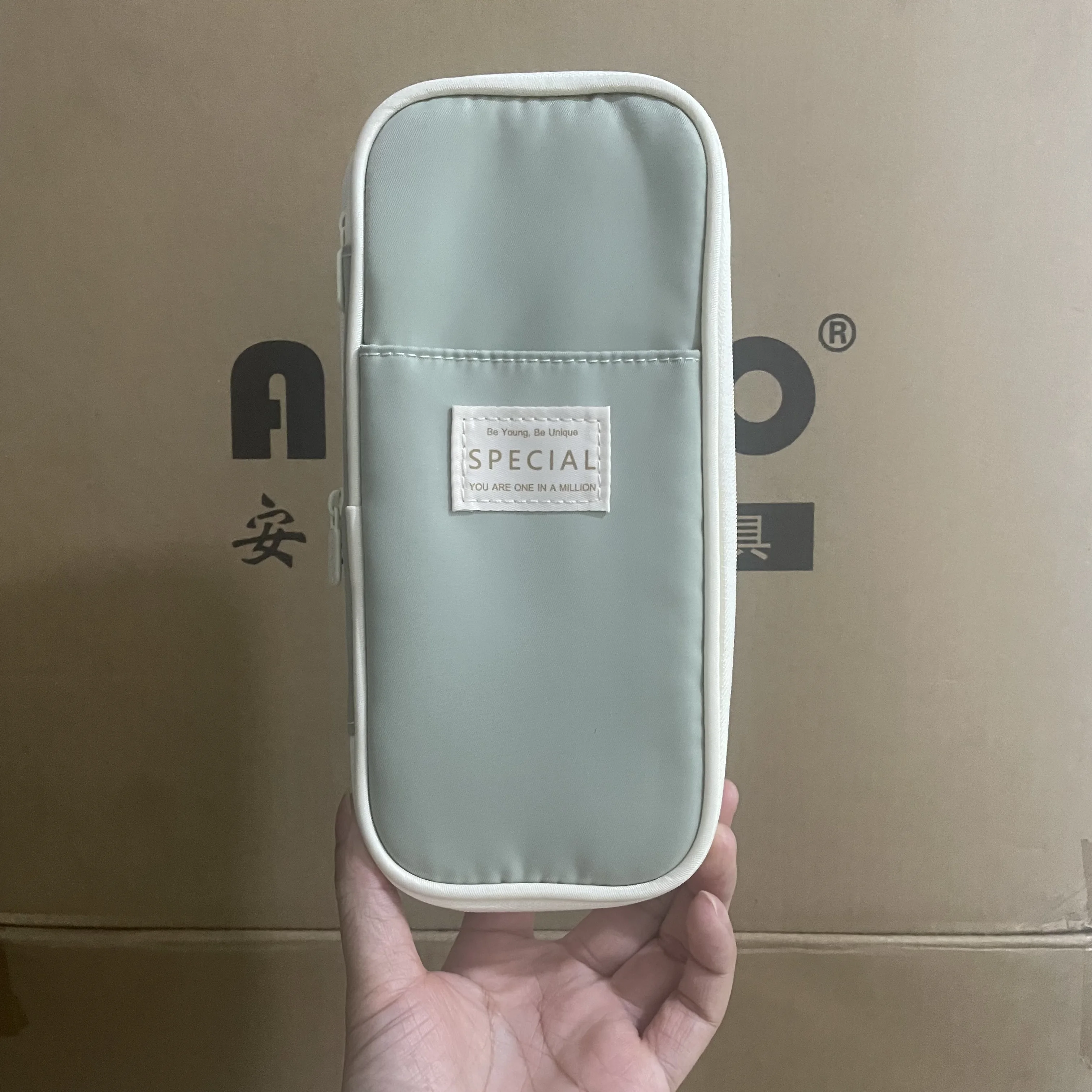 

Светло-армейская зеленая сумка-карандаш на молнии, канцелярская сумка-органайзер для школы с застежкой-молнией и ластиком, держатель линейки для мальчиков и девочек AA