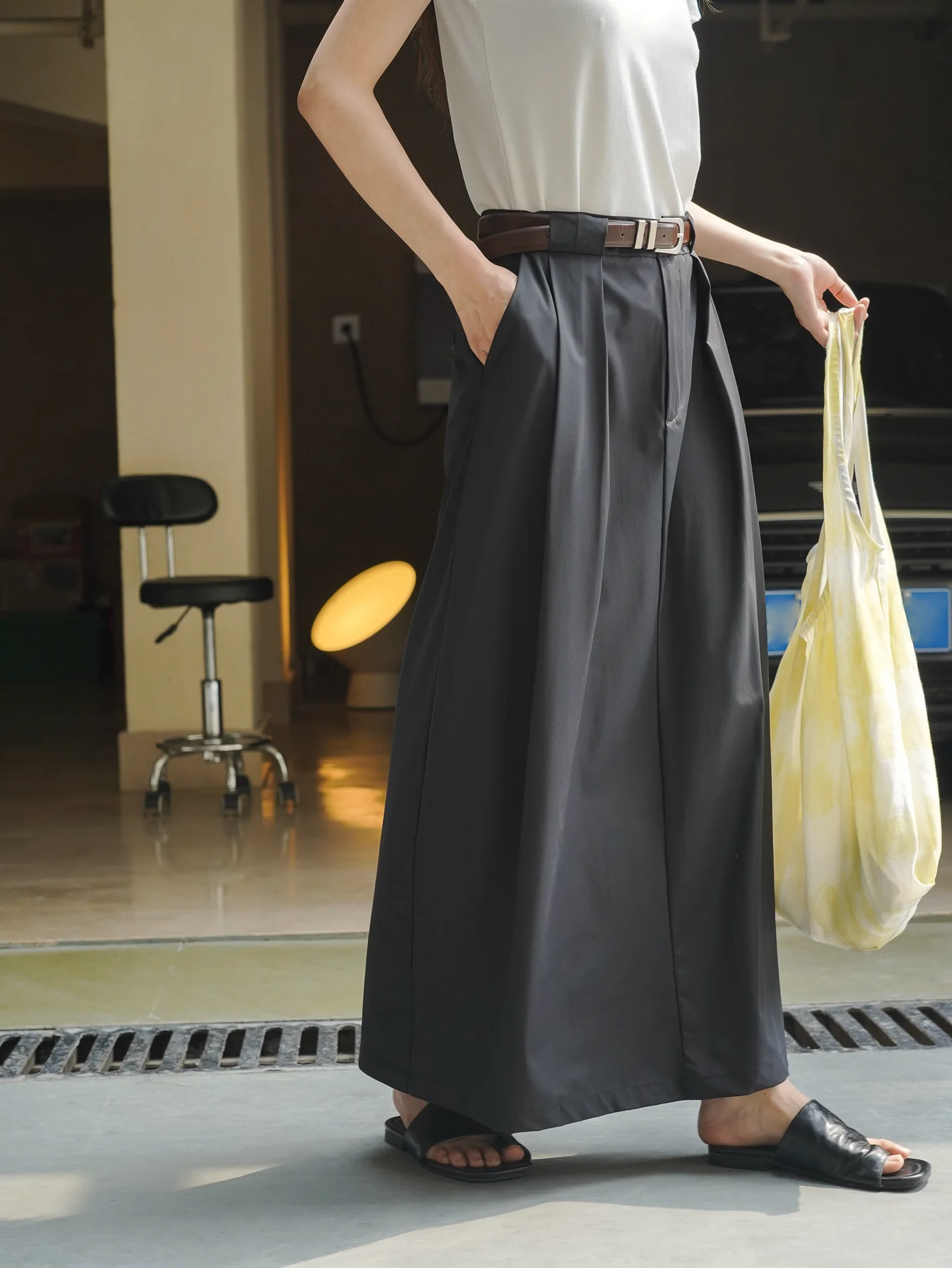 Spring and Autumn Women\'s Casual Solid Color High Waist Loose Skirt