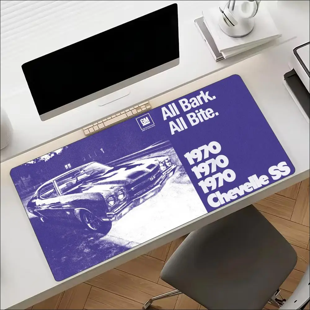 Vintage Muscle Car Large Mouse Pad Non-Slip Rubber Stitched Edges HD Print Desk Mat Gaming Office Laptop Workstation