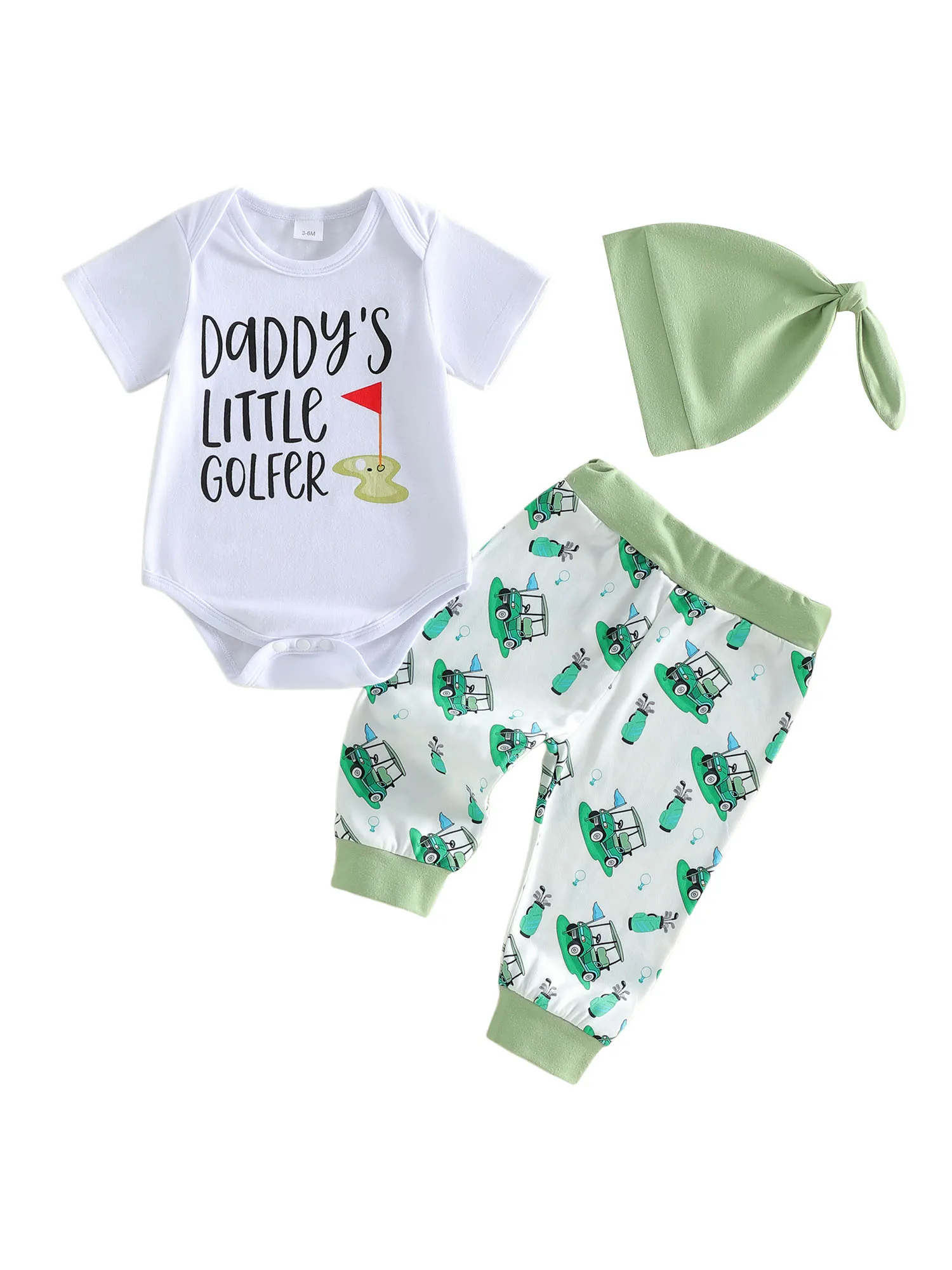 

Летний комплект одежды для младенцев-мальчиков: комбинезон с коротким рукавом, круглым вырезом и принтом в виде букв и изображением гольф-полей, а также брюки с принтом гольф-каров.