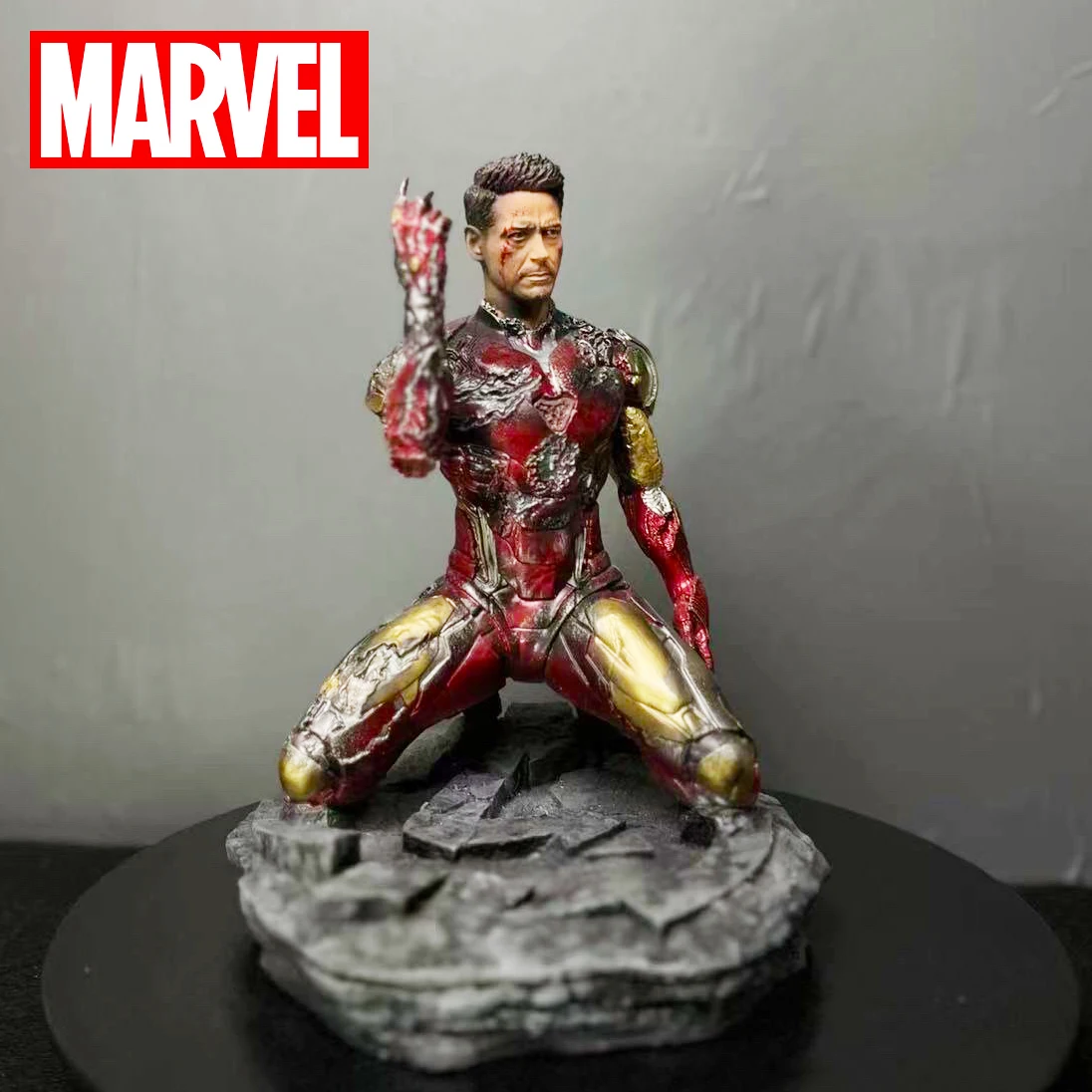 Marvel Illuminated Iron Man Finger Snapping Statues Action Figures Avengers Endgame Ironman Kneeling Doll Collectible Kid Toys