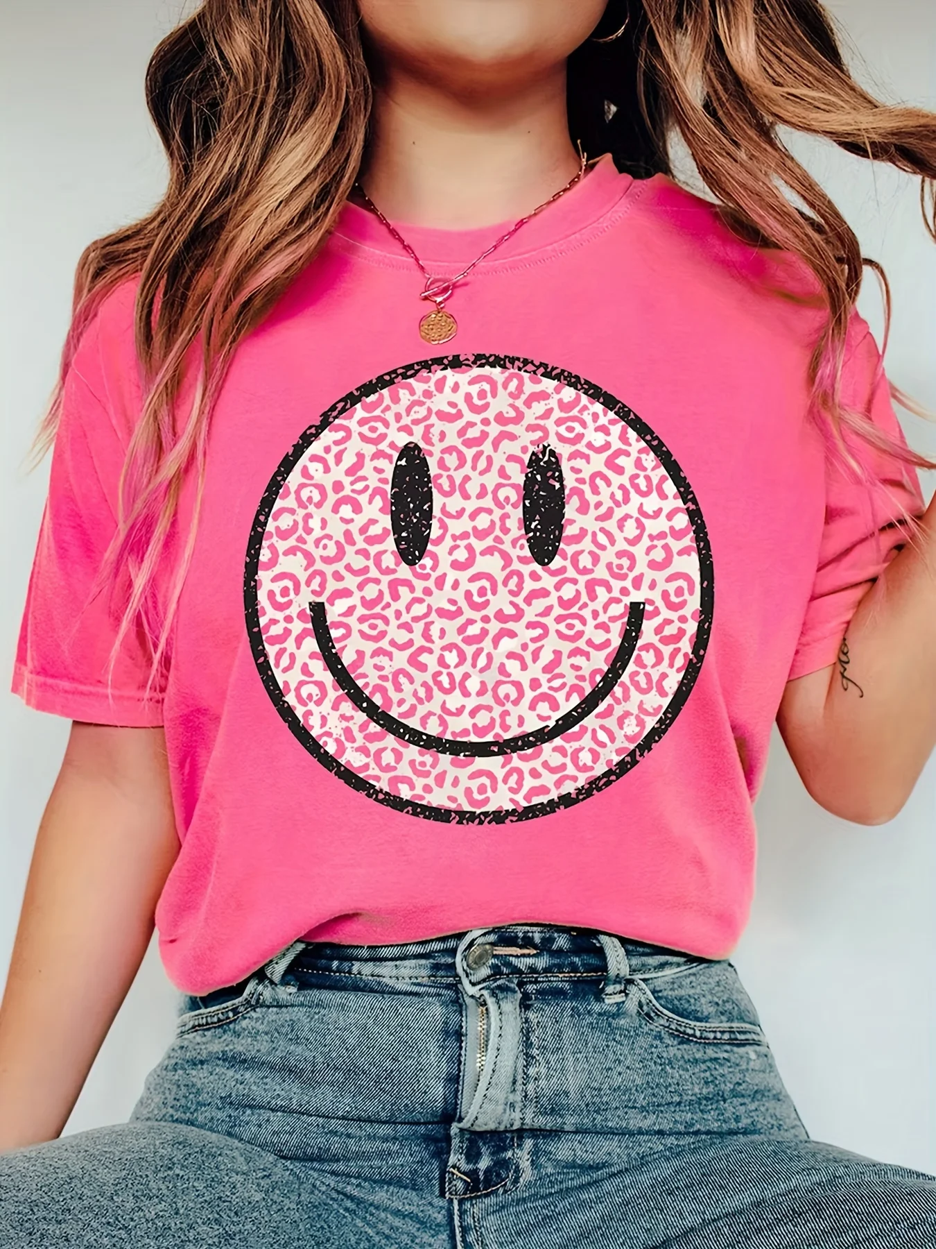 Cute Smile Print T Shirt Casual Short Sleeve Round Neck Top Odzież damska Summer Ladies Street Vintage Tee Plus Size Girl Top