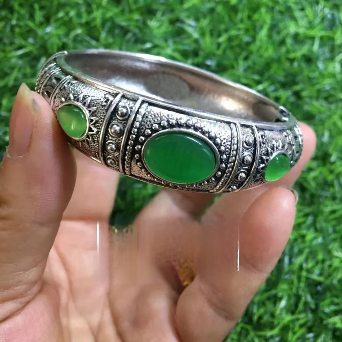 

Хит продаж, браслет ручной работы из тибетского серебра, инкрустированный кошачьими глазами, классическим отверстием, изысканный браслет