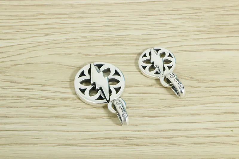 Punk 925 Sterling Silver Necklace Pendant Lightning Sakura European and American Retro Men's and Women's Fashion Network Red Per