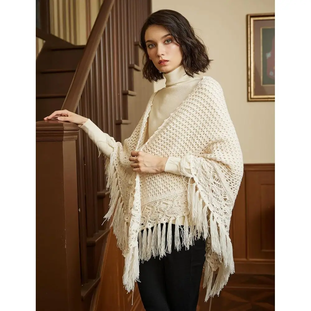 Luksusowy damski szal z mieszanki wełny z frędzlami i chwostami, dziergany dla komfortu.